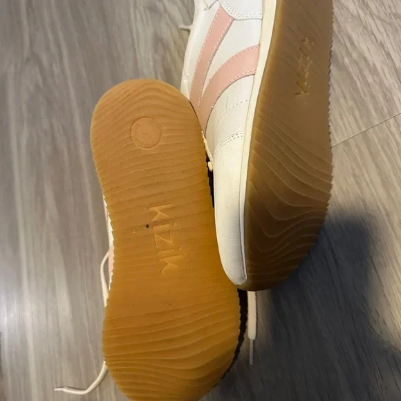 Kizik Women's White and Pink Sneakers - Picture 6 of 7